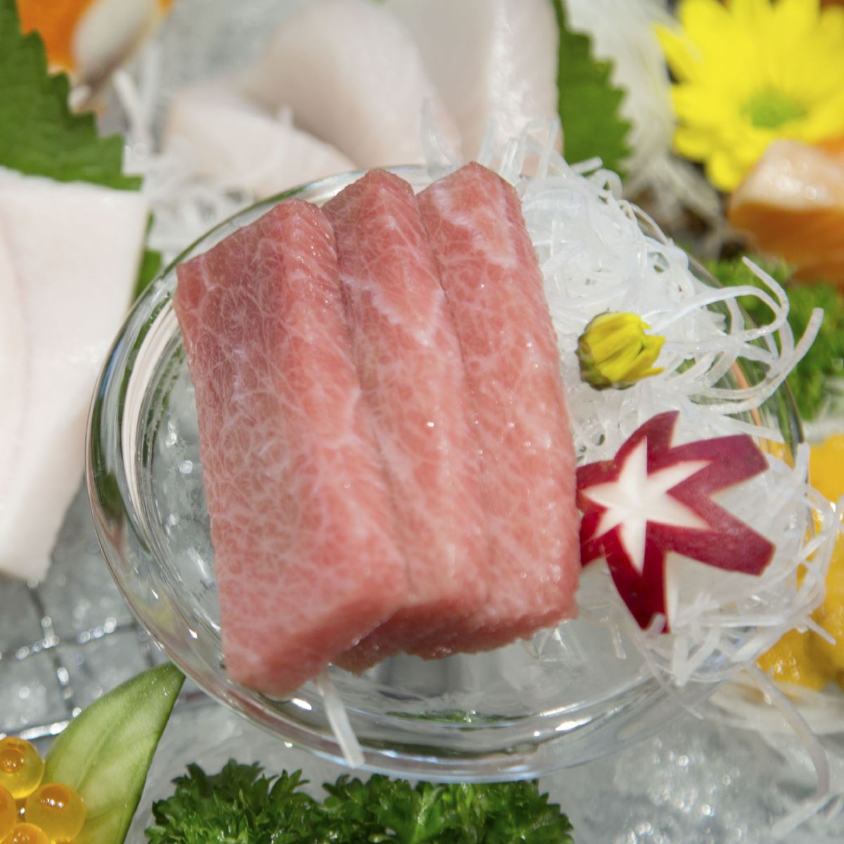 Description: Sashimi cá ngừ