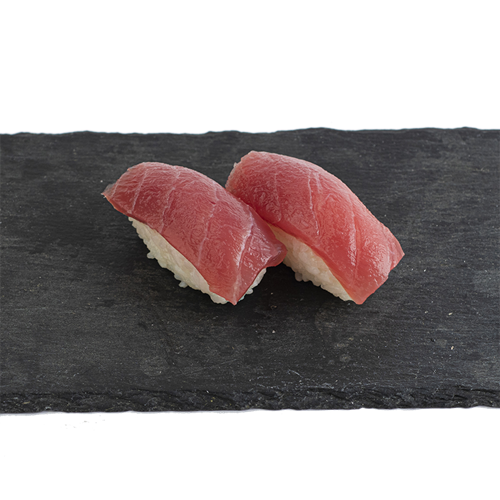 Sushi cá ngừ Nhật tươi